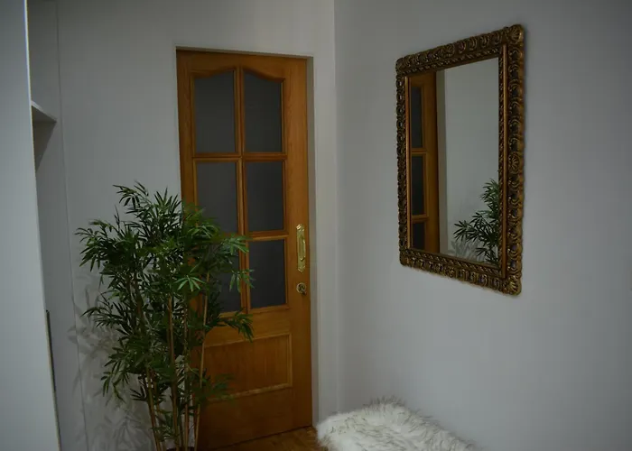 Hermanos Montana I - Precioso Exterior * לאון